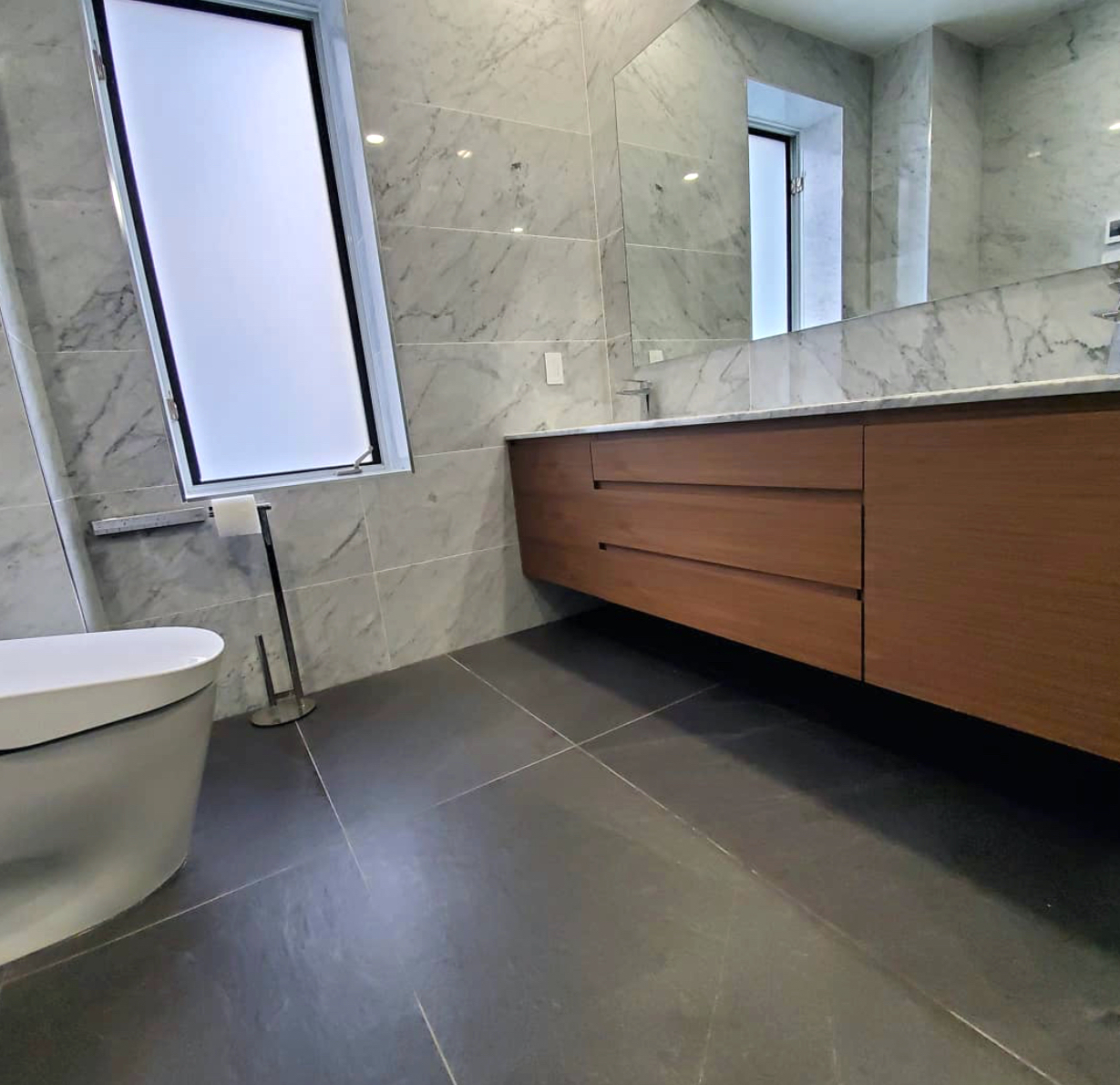 Modern-Bathroom